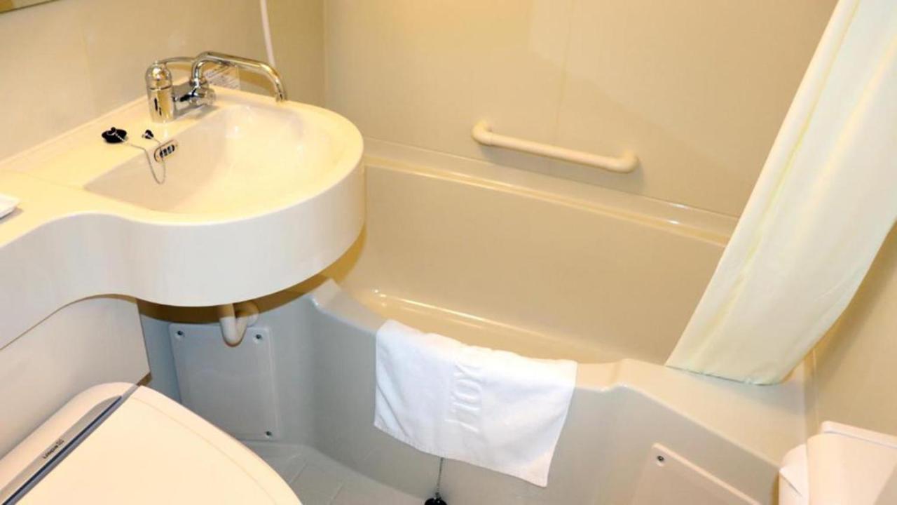 Toyoko Inn Wako-Shi Ekimae Exteriör bild