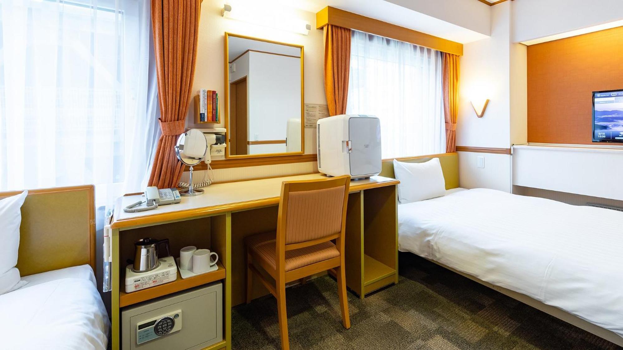 Toyoko Inn Wako-Shi Ekimae Rum bild