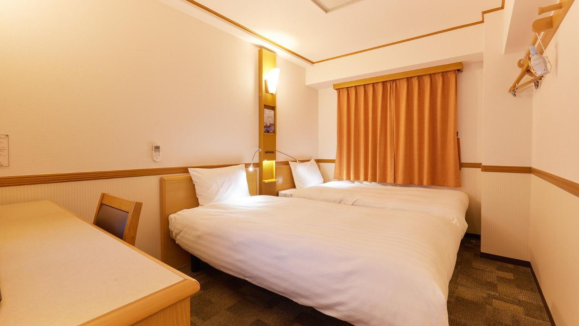 Toyoko Inn Wako-Shi Ekimae Rum bild